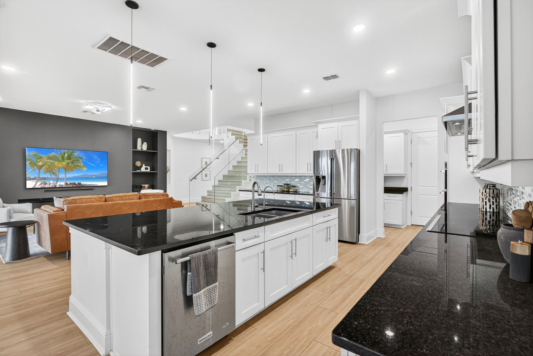 16689 Broadwater Ave, Winter Garden, Kitchen